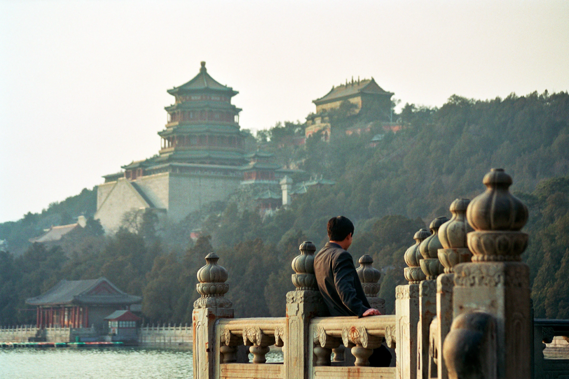 Photo : Vue sur la Colline de la Longévité du Palais d'Été, Haidian, Chine.