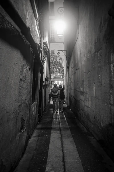 Street photo Paris : Rue du Chat Qui Pêche.
