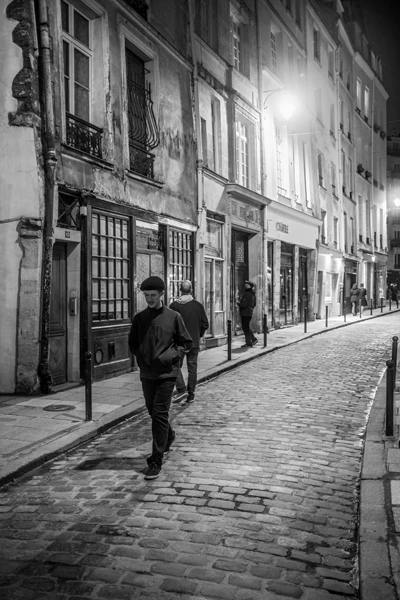 Street photo Paris : Rue Galande.