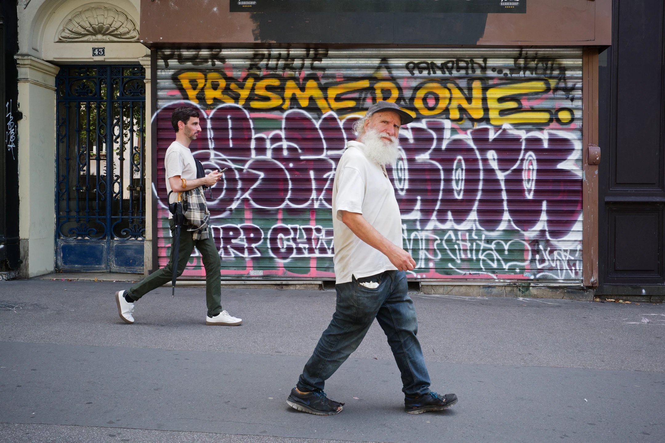Street photo Paris : Rue René Boulanger.