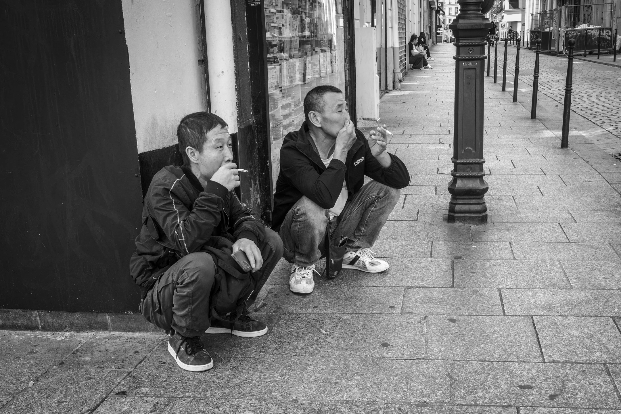 Street photo Paris : Rue Sainte-Apoliine.