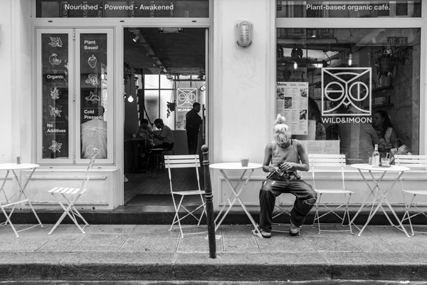 Street photo Paris : Marais, 25 Rue des Gravilliers.