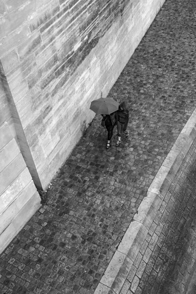 Street photo Paris : Port du Louvre.
