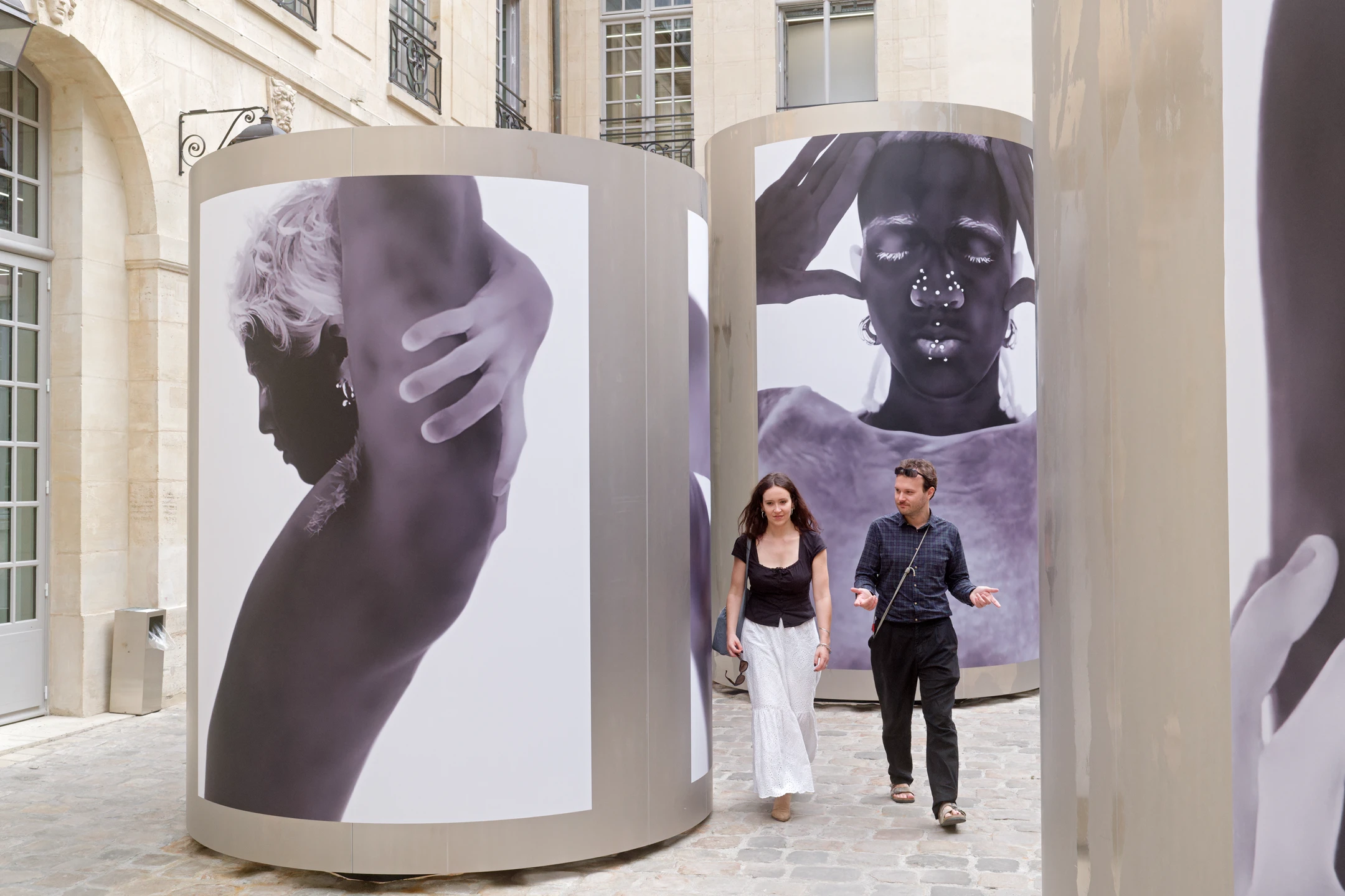 Street photo Paris : Marais, Hôtel de Coulanges.