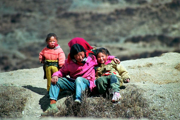Photo : Tibétains des montagnes du Sichuan à la lisière du Tibet, Chine.