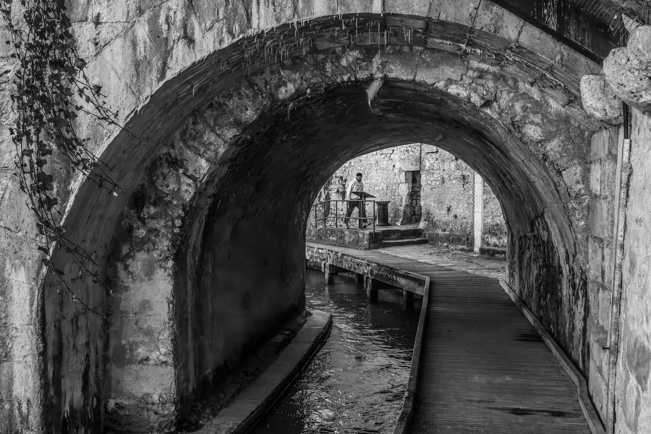 Street photo Seine-et-Marne : Moret-sur-Loing.