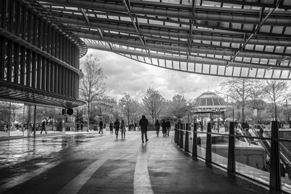 Street photo : France, Paris, Forum des Halles.