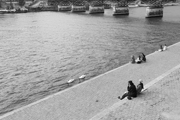 Street photo : France, Paris, Port du Louvre et Pont des Arts.