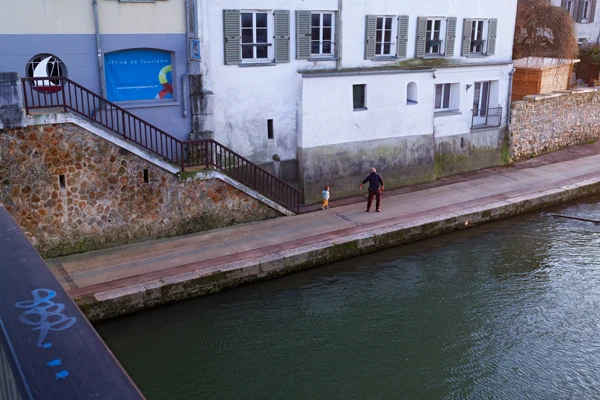 Street photo : France, Seine-et-Marne, Lagny-sur-Marne.