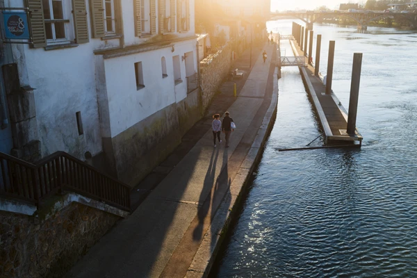 Street photo : France, Seine-et-Marne, Lagny-sur-Marne.